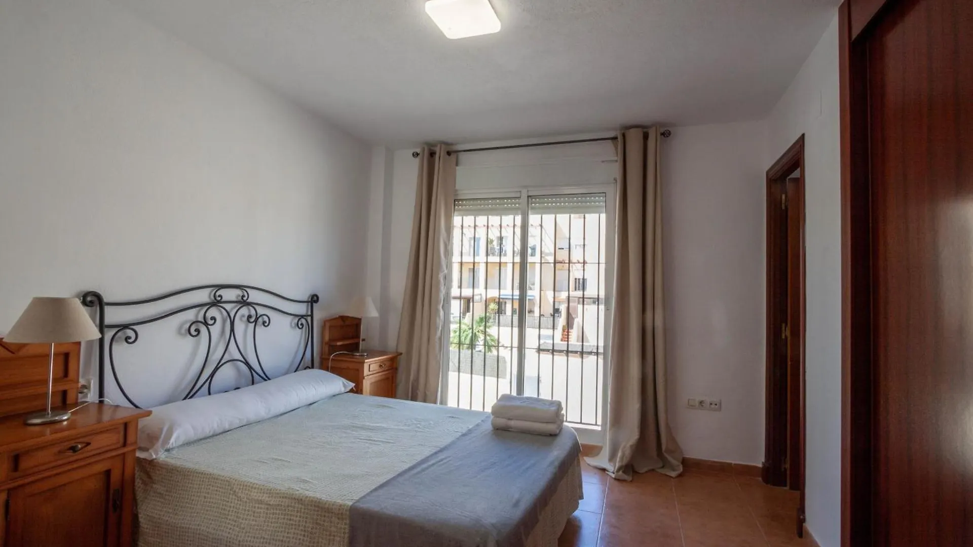 Livingtarifa Happy Apartment